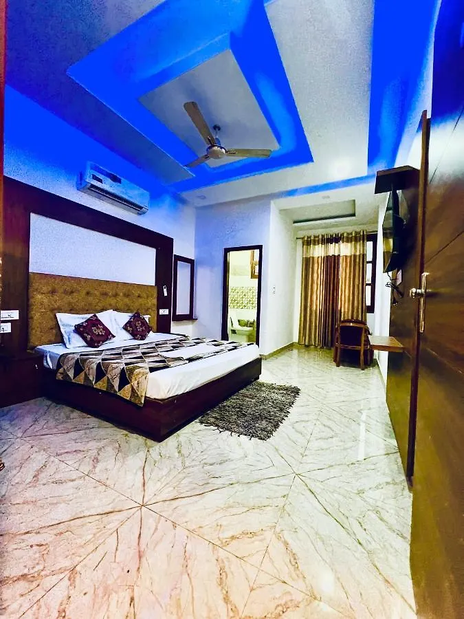 Hotel The Crown , Top Rated & Most Awarded Property In Chandigarh, Zirakpur & Tricity