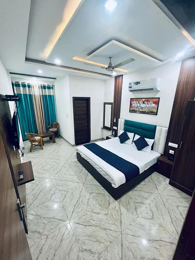 Hotel The Crown , Top Rated & Most Awarded Property In Chandigarh, Zirakpur & Tricity