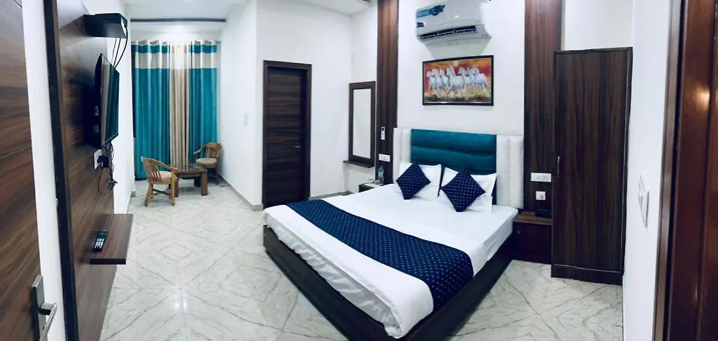 Hotel The Crown , Top Rated & Most Awarded Property In Chandigarh, Zirakpur & Tricity